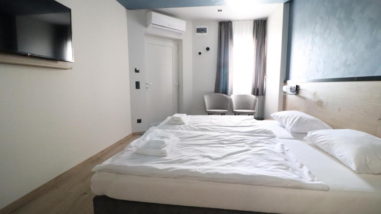 Hotel Jam Panzió Kapuvár Zewnętrze zdjęcie