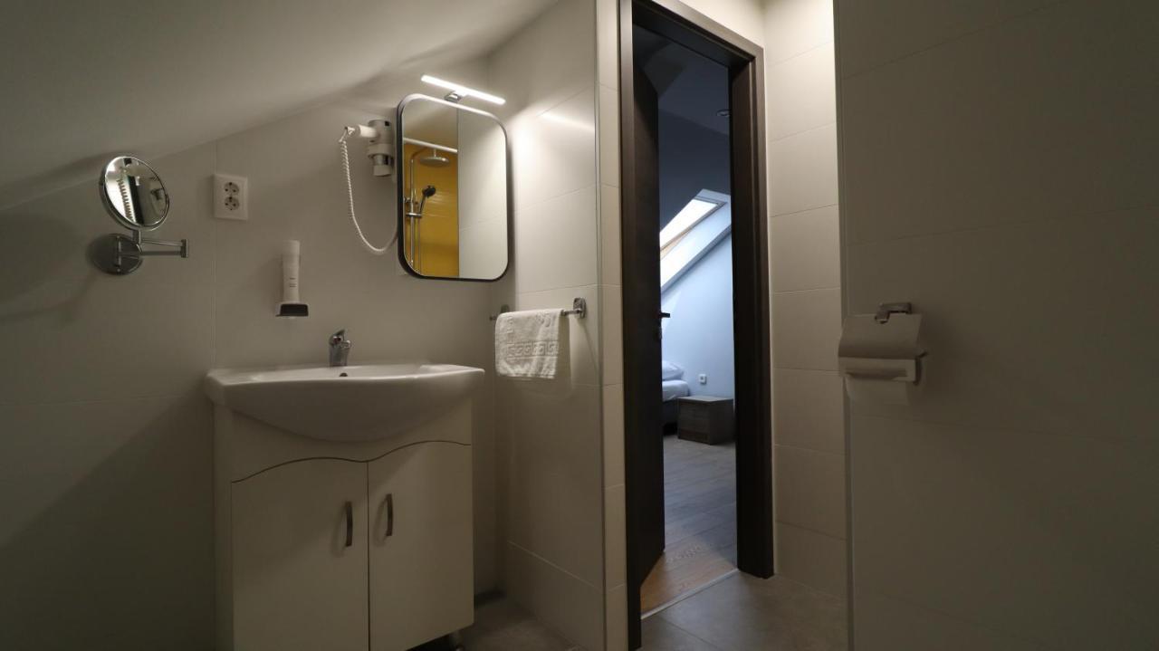 Hotel Jam Panzió Kapuvár Zewnętrze zdjęcie