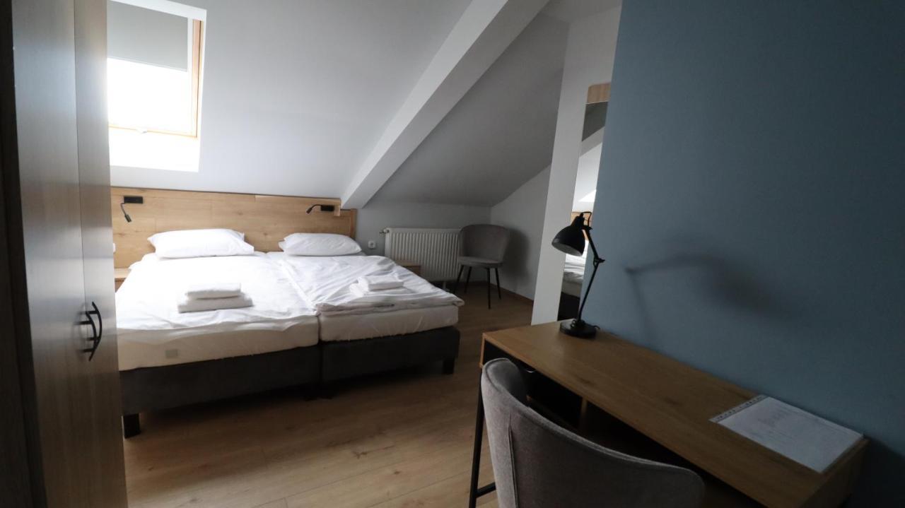 Hotel Jam Panzió Kapuvár Zewnętrze zdjęcie
